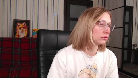 Snapshot of vikaericka chatting on 26, 4, 2026 Vika online show from 26, 4, 2026