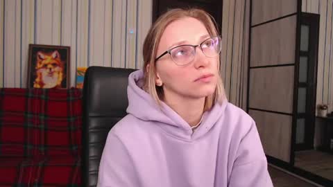 Snapshot of vikaericka chatting on 27, 4, 2026 Vika online show from 27, 4, 2026