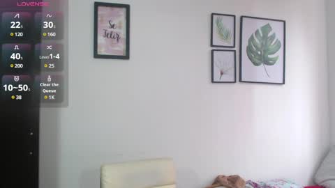 Snapshot of viki_mom chatting on 25, 1, 2025 Viki Mom  online show from 25, 1, 2025