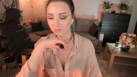 Viki Bellson online show from 3, 10, 2025