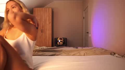 Snapshot of vikkilustfull chatting on 10, 1, 2026 VIKKI online show from 10, 1, 2026