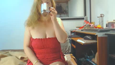 Snapshot of vikktoriaaa chatting on 23, 2, 2025 VIKKKTORIAAA online show from 23, 2, 2025