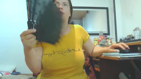 Snapshot of vikktoriaaa chatting on 18, 9, 2025 VIKKKTORIAAA online show from 18, 9, 2025