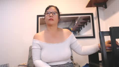 Snapshot of vikktoriaaa chatting on 3, 7, 2026 VIKKKTORIAAA online show from 3, 7, 2026