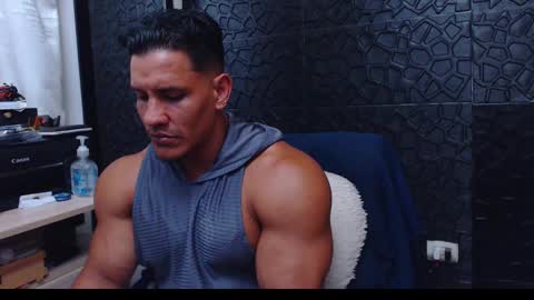 Viktor Herrera online show from 3, 2, 2025