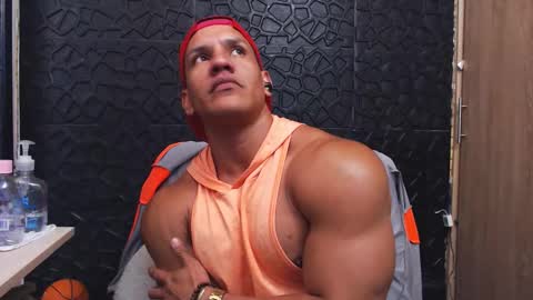 Viktor Herrera online show from 18, 10, 2025