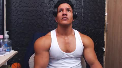 Viktor Herrera online show from 20, 10, 2025