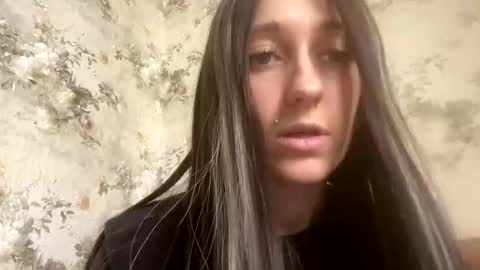 Snapshot of viktoria9898 chatting on 30, 9, 2025 Sweett online show from 30, 9, 2025