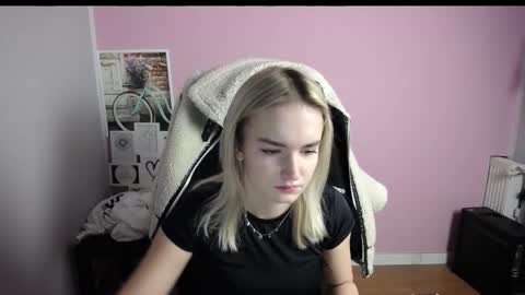 viktoria_lovely online show from 15, 12, 2025