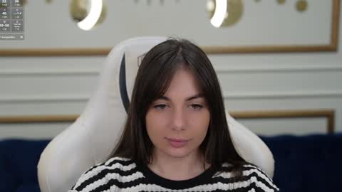 Snapshot of viktoria_storm chatting on 25, 1, 2025 Alisa online show from 25, 1, 2025