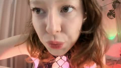 Snapshot of viktoria_sullivans chatting on 23, 9, 2025 Vikky online show from 23, 9, 2025