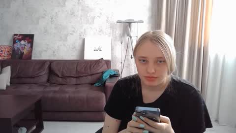 Snapshot of viktorlonsky chatting on 25, 2, 2025 viktorlonsky online show from 25, 2, 2025