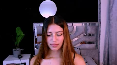 Snapshot of viky_evanss chatting on 5, 3, 2026 viky_evanss online show from 5, 3, 2026