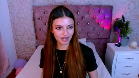 Snapshot of viky_evanss chatting on 10, 3, 2026 viky_evanss online show from 10, 3, 2026