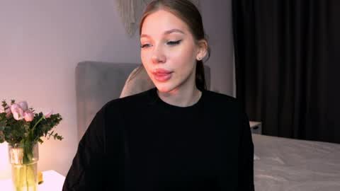 Snapshot of villanelle_dela chatting on 4, 4, 2026 Villanelle online show from 4, 4, 2026