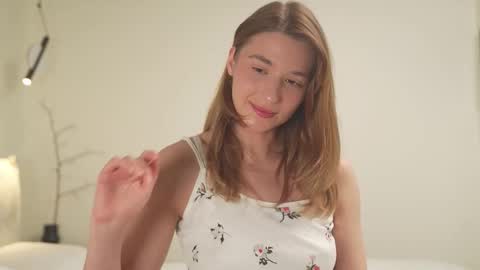 Snapshot of villanelle_l chatting on 29, 10, 2025 Lana online show from 29, 10, 2025