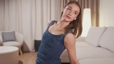 Snapshot of villanelle_l chatting on 3, 12, 2025 Lana online show from 3, 12, 2025