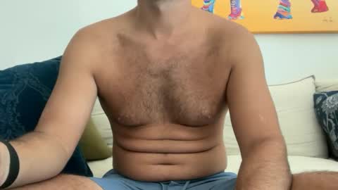 Snapshot of vincee2 chatting on 28, 9, 2025 vincee2 online show from 28, 9, 2025