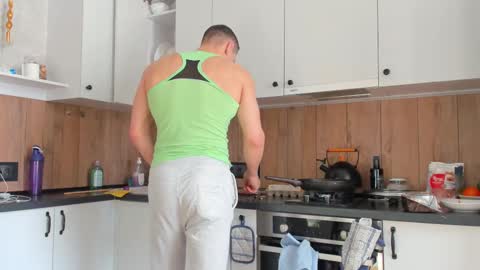 Vincent.  uncut 18cm online show from 22, 2, 2025