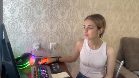 Snapshot of vinitatavis chatting on 3, 5, 2026 Mira online show from 3, 5, 2026