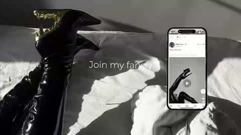 Diva Silvia online show from 5, 12, 2025