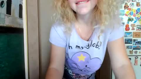 Snapshot of viodetta chatting on 27, 9, 2025 viodetta online show from 27, 9, 2025