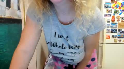 Snapshot of viodetta chatting on 4, 10, 2025 viodetta online show from 4, 10, 2025