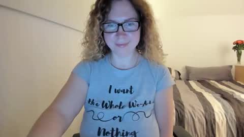 Snapshot of viodetta chatting on 9, 4, 2026 viodetta online show from 9, 4, 2026