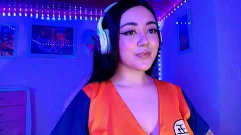 Snapshot of violeet_smile chatting on 30, 11, 2025 violet online show from 30, 11, 2025