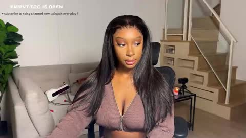 Snapshot of violet6xft chatting on 7, 1, 2026 Fantasy Black Girl online show from 7, 1, 2026