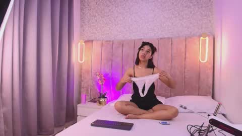 Snapshot of violet_606 chatting on 16, 12, 2025 Violeta online show from 16, 12, 2025