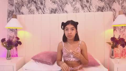 Snapshot of violet_606 chatting on 17, 12, 2025 Violeta online show from 17, 12, 2025