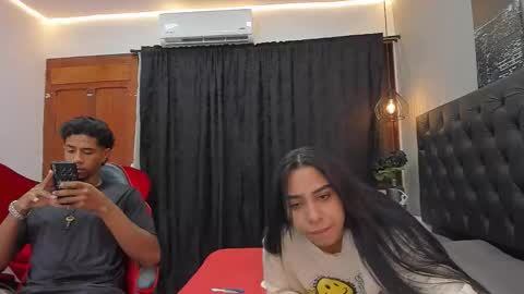 Violet and Myers online show from 22, 11, 2025