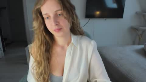Snapshot of violet_blue_eyes chatting on 11, 11, 2025 Violet online show from 11, 11, 2025