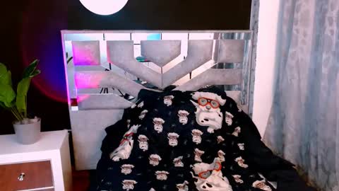Snapshot of violet_bunnyy chatting on 15, 10, 2025 Violet online show from 15, 10, 2025