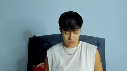 Violet and Casper online show from 22, 1, 2025