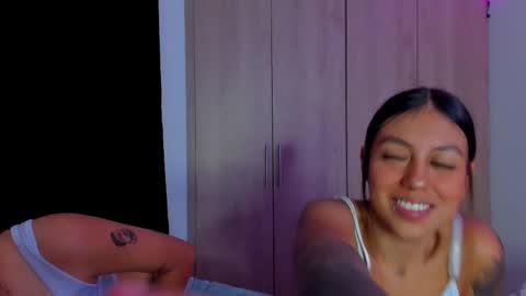 Violet and Casper online show from 19, 2, 2025