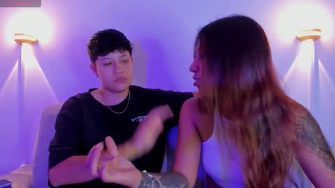 Violet and Casper online show from 10, 11, 2025