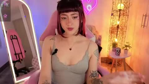 Snapshot of violet_ch chatting on 26, 6, 2026 violet online show from 26, 6, 2026