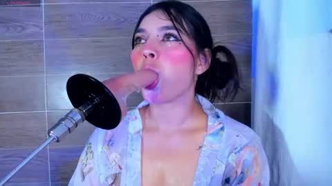 Snapshot of violet_fiore chatting on 16, 7, 2026 Violet Fiore online show from 16, 7, 2026