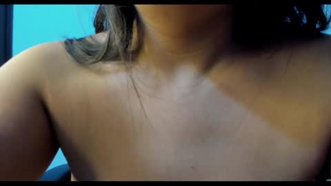 Snapshot of violet_sg chatting on 4, 6, 2026 violet online show from 4, 6, 2026