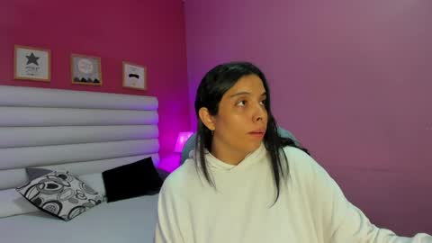 Snapshot of violet_sinclair chatting on 20, 4, 2026 violet_sinclair online show from 20, 4, 2026