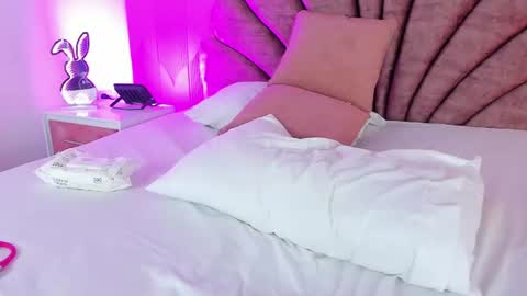 violet_smith01 online show from 6, 7, 2026