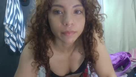 Snapshot of violet_smmithh chatting on 16, 4, 2026 Violet online show from 16, 4, 2026