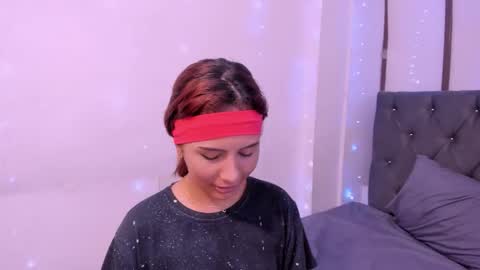 Snapshot of violeta_blaze1 chatting on 5, 3, 2026 Violeta online show from 5, 3, 2026