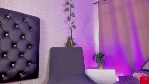 violeta  online show from 1, 4, 2026