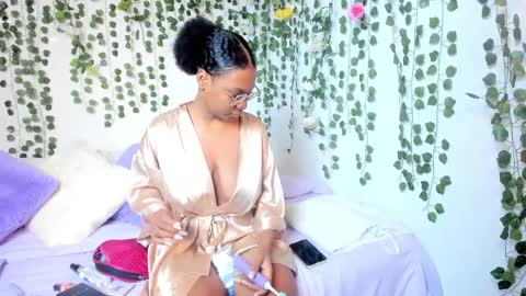 Snapshot of violeta_milleer chatting on 4, 2, 2025 Violeta online show from 4, 2, 2025