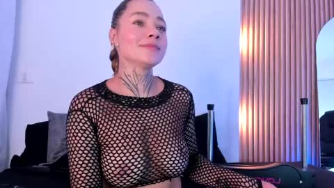 Snapshot of violeta_queen11 chatting on 22, 4, 2026 Violeta online show from 22, 4, 2026