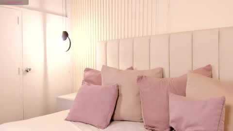 Violeta Rodriguez online show from 16, 3, 2026