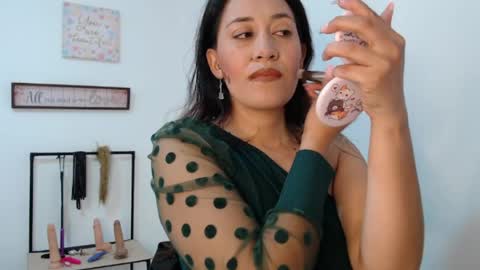 Snapshot of violeta_scott_ chatting on 15, 4, 2026 violeta_scott_ online show from 15, 4, 2026